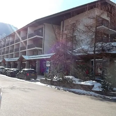 Apartment Le Plate Les Carroz d'Araches